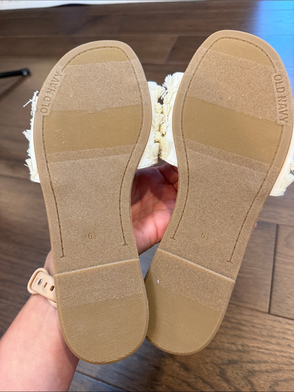 Old Navy Fringe and Beaded Sandals Size 6.5 - C54-006 - Picture 3 of 4